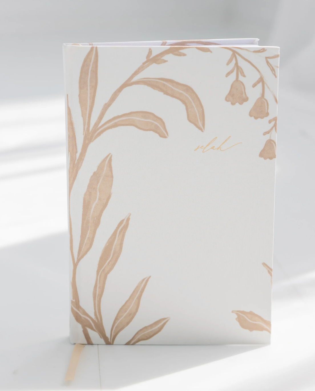 The Everly Notebook: Dot Grid