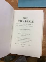 The Holy Bible / illustrated by Barry Moser